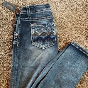 NWT Miss Me Mid-Rise Skinny Jean